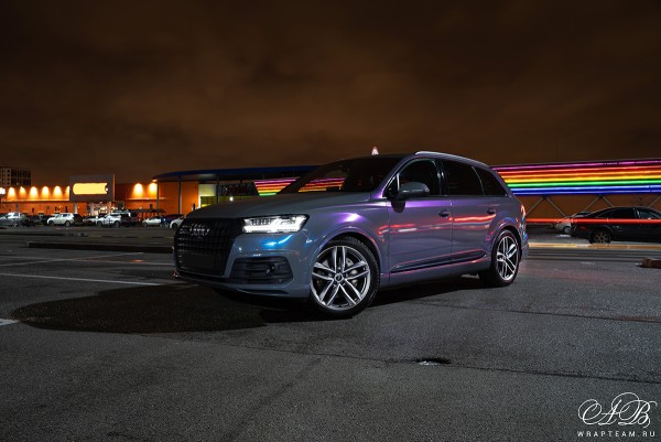 Audi Q7 - Hexis Chameleon Grey Gloss