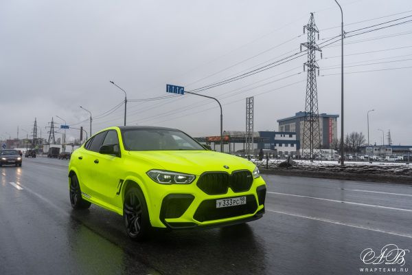 BMW X6M - Fluorescent Yellow Hexis