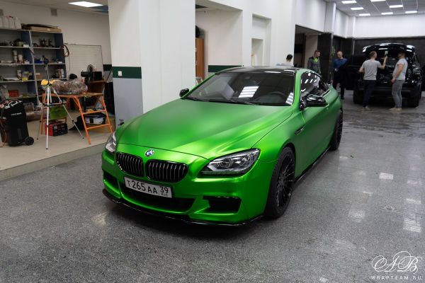 BMW 6 - Super Chrome Green Satin Hexis