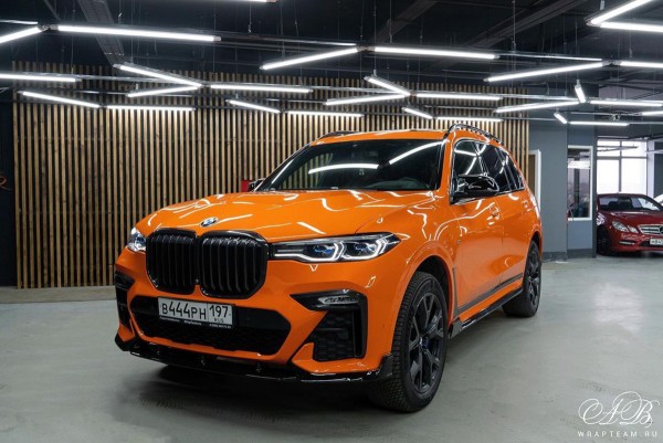 BMW X7 - Oracal Daggi Orange